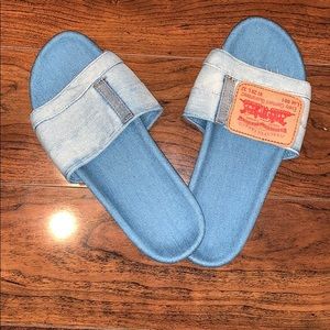 Light denim slides